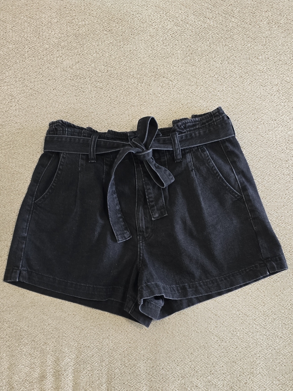 American Eagle Distressed Black Mom Shorts with Tie Waist - Size 6